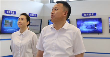 黑龙江省大庆市萨尔图区委副书记、区长权占峰一行莅临AG尊时凯龙人生就博集团考察指导
